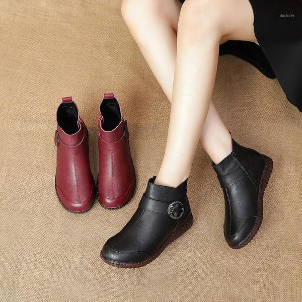 

2021 comfortable leather women's boots warm autumn and winter anti-slip middle-aged soft sole short boots mom cotton shoes1, Black