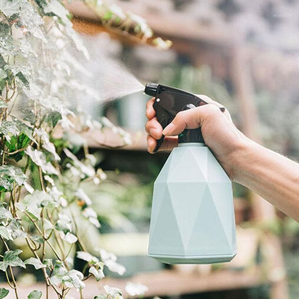 

garden watering watering can hand-pressed can balcony succulent flower sprayer geometric appearance spray1