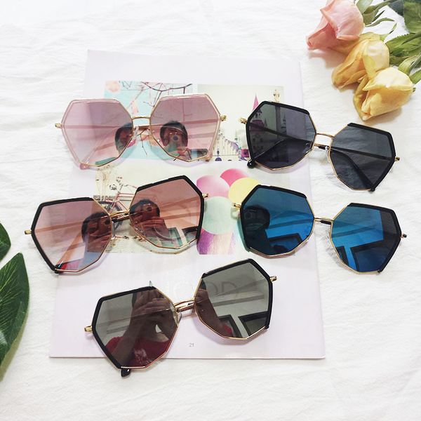 

2020 new sunshade female fashion net red street ssunglasses round face korean harajuku wind glasses ins, White;black