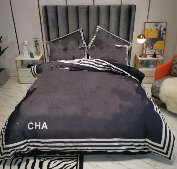 

black designer bedding set velvet duvet cover set soft comforter cover fashion  size bed sheet duvet cover pillow cases
