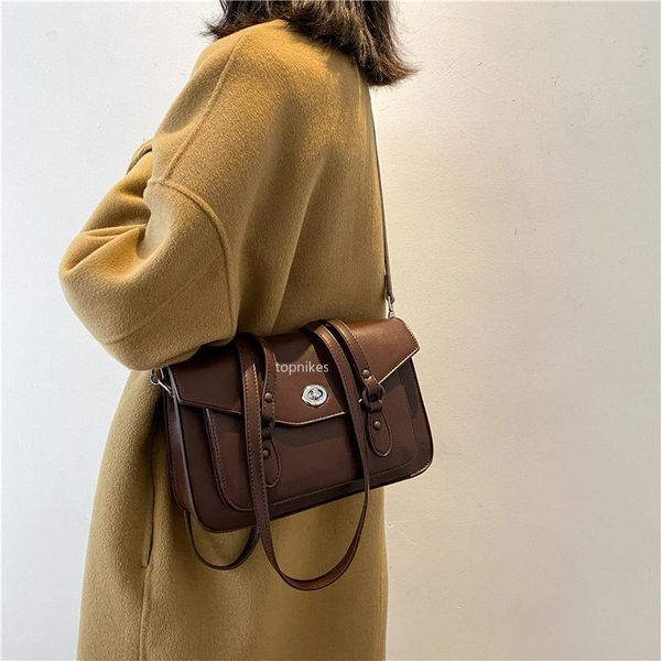 

cross body vintage cambridge one shoulder women's prepuce in winter 2021