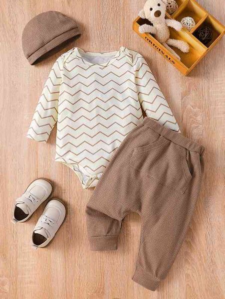 

baby chevron print bodysuit & sweatpants she, White