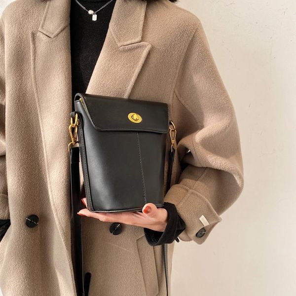 

shoulder bags brand designer crossbody for women 2021 simple small bucket female bag trend handbags travel purses sac