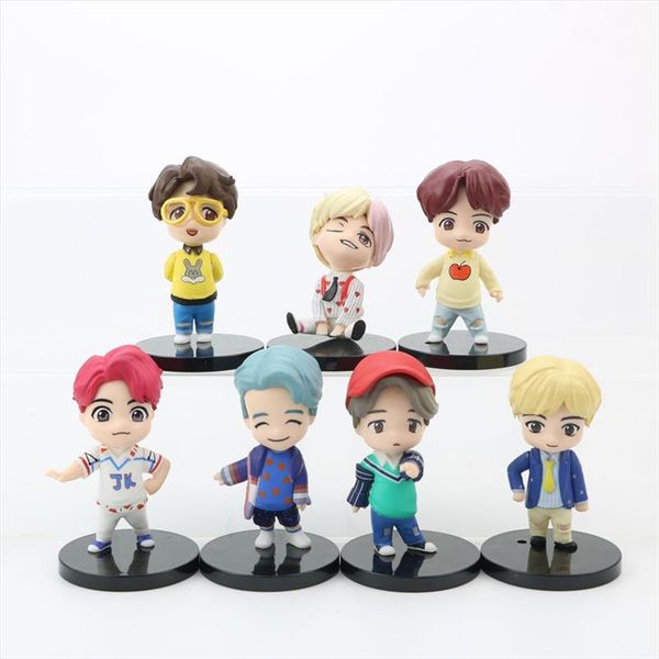 

kpop дом bangtan boys всплывал мини рисунок настольной подставки совета игрушка мультфильм q стиль jk автомобили стенд совет декор 6.5cm, Black