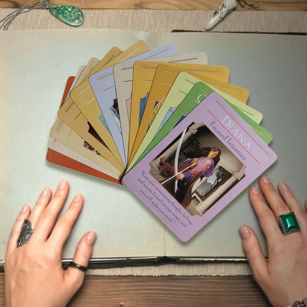 

колода 44pc богиня oracle cards английский руководство гадание судьба таро карты настольные игры для семьи party card game juegos de mesa yx