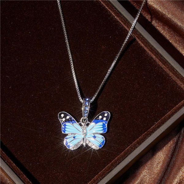 

exquisite and elegant charming butterfly necklace pendant women romantic banquet accessories valentine's day charm jewelry gift, Silver