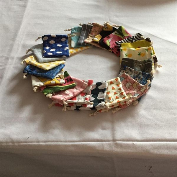 

multi color различный дизайн drawstring хлопчатобумажная мини-сумка маленькая вечеринка подарочная сумка послал случайным образом многоцветн