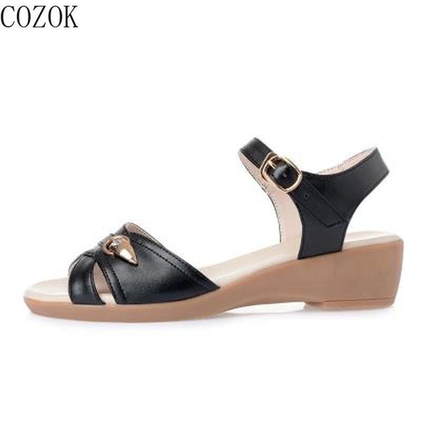 

fashion women's sandals casual all-match simple personality vamp metal decoration women's sandals classic shoes 2021, Black