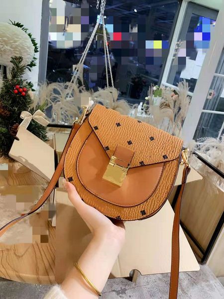 

brand postman's bags saddle bag classic printing zipper bag suitable for storing cards and change.