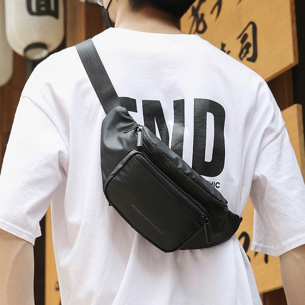 

tidog cool outdoor casual sports messenger chest bag