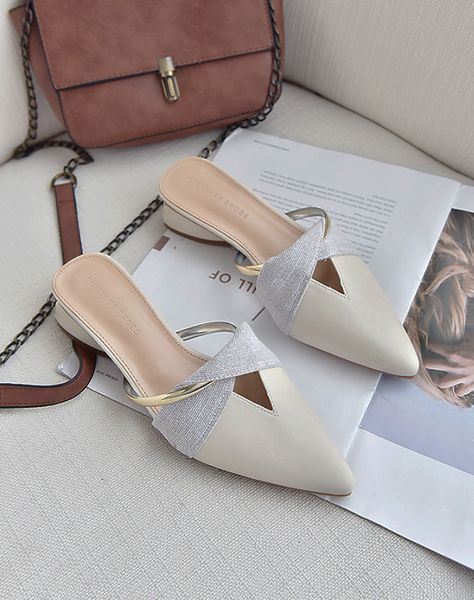 

half slippers women wear the new 2020 summer fashion flat thick with pointed end mill in joker color matching shoes x1020, Black