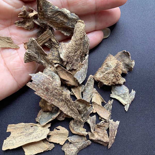 

10g quality authentic natural chinese hainan oud wood good smell