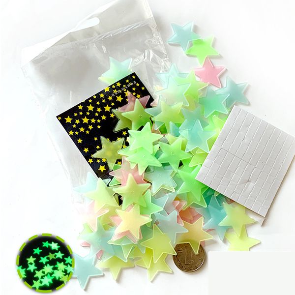 

100pcs/bag 3cm glow in dark toys luminous star stickers bedroom sofa fluorescent painting toy pvc stickers for kids room for dhl