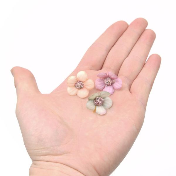 

30pcs 2cm multicolor daisy flower head mini silk artificial flower for crown scrap wedding home decor diy garland h bbyxsv
