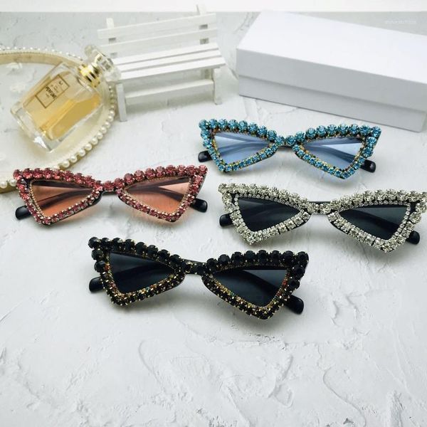 

fashion cat eye rhinestone sunglasses women designer triangle sun glasse vintage eyeglasses lunette de soleil femme1, White;black