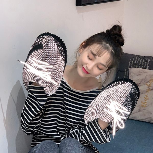 

new winter glowing home slippers house slippers indoor warm reflective shoes woman flash sneakers x1020, Black