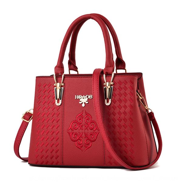 

middle-aged mother women's 2020 new fashionable korean hand shoulder style fashionable handbag large capacity shoulder women's bag