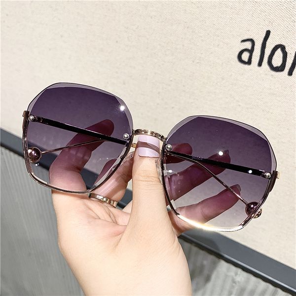 

2020 new frameless trimming temperament sunglasses big face skinny fashion glasses uv protection, White;black
