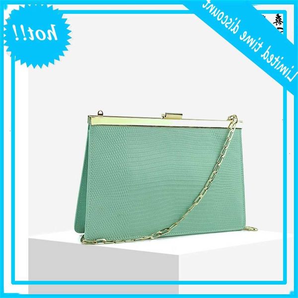

2019 new leather chain niche design lizard clip one shoulder hand held envelope women's bag
