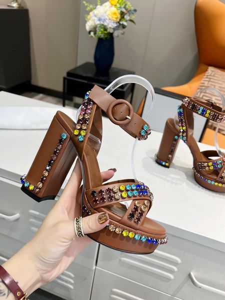 Sommer neue Sandalen Mode Leder Strass Fischmaul Sandalen Damen Wort Schnalle dicke Ferse High Heels