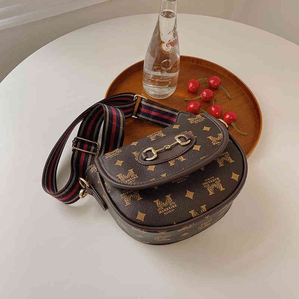 

2022 factory wholesale summer trend small square korean one shoulder chain women's messenger hand bag