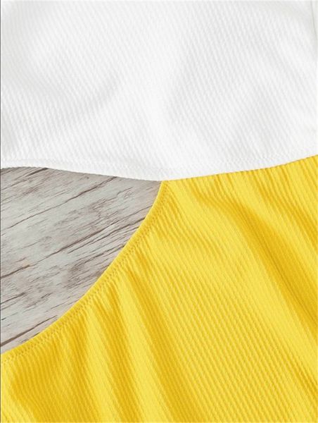 

2021 new female solid colour tight high elasticity comfortable color matching panel fashion off the shoulder of a bikini piece fo1c, White;black