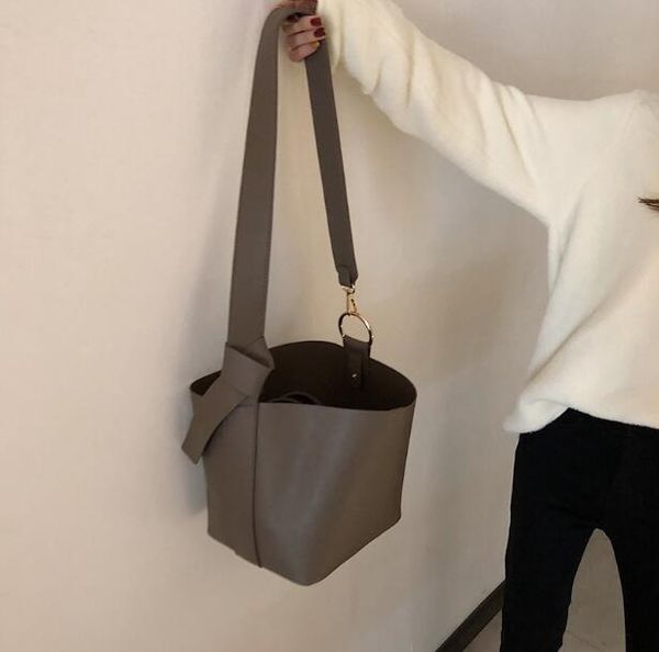 

fashion girl vintage small messenger bag women all-match bucket handbag female simple style shoulder bag cute s-59952q