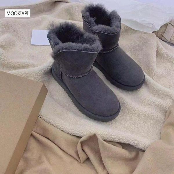 

australia's latest women's snow boots in 2020, real sheepskin, natural wool, the highest quality new women shoes, delivery, Black
