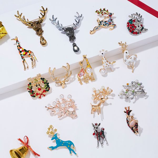 

1pc colorful christmas elk wreath rhinestone alloy painting oil brooch women's fashion gift, Gray