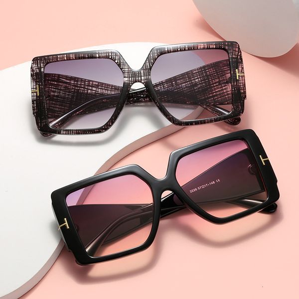 

new trend sunglasses, box t-shaped glasses, personality show, street pgraphy, versatile sunglasses for men and women designer jjkd, White;black