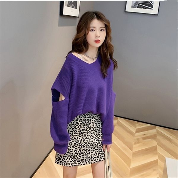 

2021 new female low-necked off the shoulder winter temperament sweater mend wear fashionable mesh cuo8, White;black