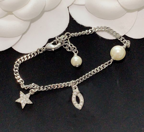 

Fashion Woman Bracelet Trendy Bracelet Pearl Bracelet High Quality Brass Silver Plated Diamond Bracelets Charm Jewelry Supply