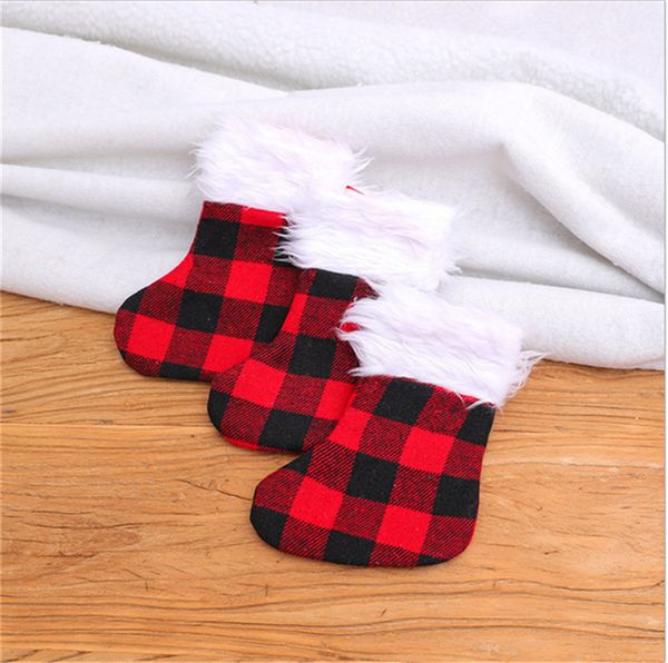 

13*18cm christmas stocking plush patchwork plaid grid long socks xmas tree pendent candy gifts bag purse storage packing ornaments e102103
