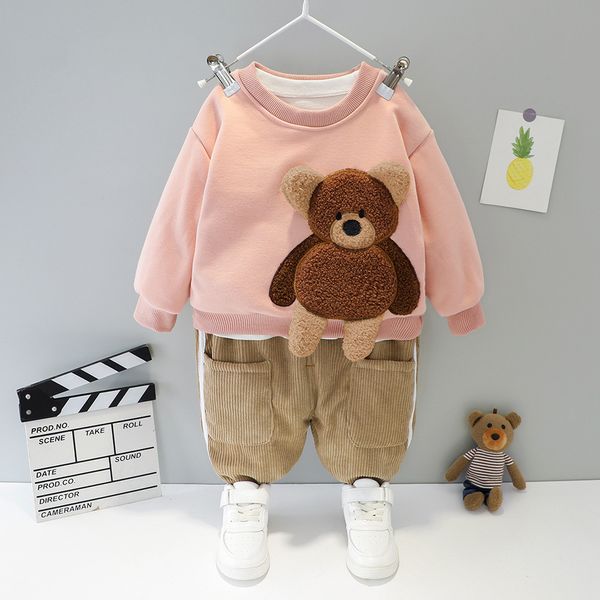 Set di abbigliamento per ragazzi per neonate calde 2023 autunno inverno vestiti casual per neonati per bambini orso T-shirt pantaloni bambini vestiti per bambini di altissima qualità.
