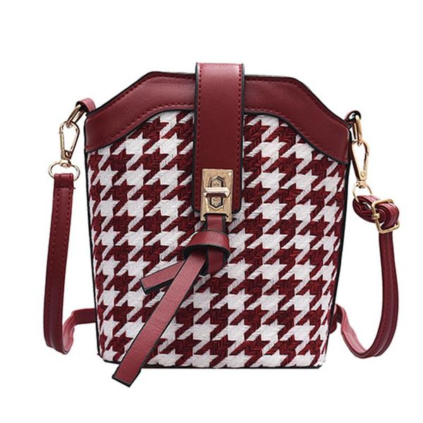 

2020 плетения лоскутной кожи pu малой женщина ковш сумка способ конструктора тавро плечо повелительницы сумки женский crossbody сумка