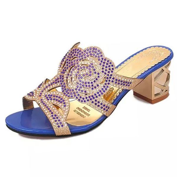 

2021 the new woman slippers flower strass crystal gladiator sandals off flip flops square foot heels open-toed beach slides d6an, Black