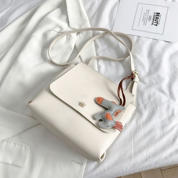 

2020 new fashion simple large capacity women's fashionable versatile single shoulder postman package postman packageshoulder bag net re