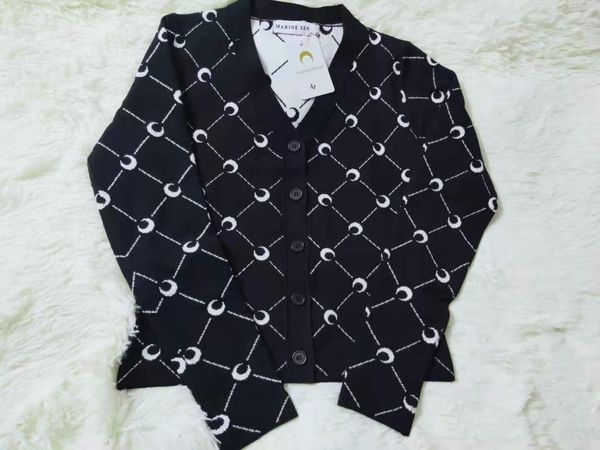 

2020ss loog sleeve marine serre pants bottoming t shirt women overlapping half moon tight tees leggings girl capris, Black;white