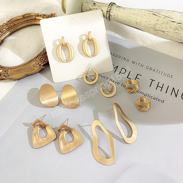 Coréia Classic Geometric Metal Stud Brincos para Mulheres Trendy Gold Pequeno Círculo Grande Brincos Brincos Meninas Moda Jóias Presente