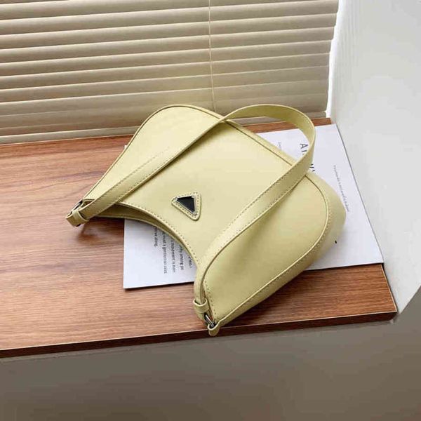 

80% off shop clearance this year's popular female summer new fashion foreign style single shoulder ins messenger bag