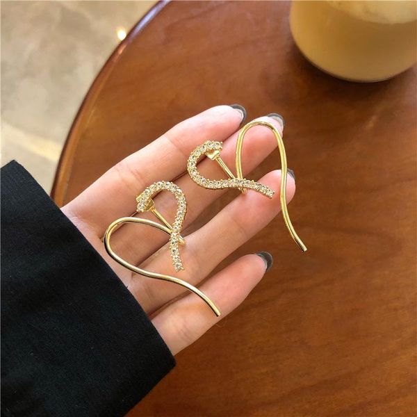 

new year gift trend personality temperament high feeling hollow out heart shape earrings fashion heart earrings women, Golden;silver