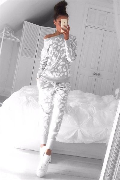 

lqczg autumn round 1 sweater printed two-piece sleeve two-piece suit 1 autumn round neck sweater printed long sleeve long suit neck pullover, Gray