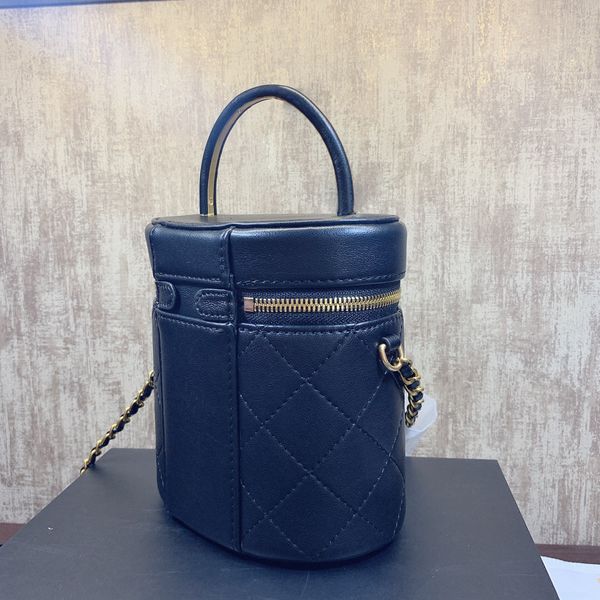 

new tide one shoulder his little sweet cylinder package female hand ling chain parcel pearl makeup bag bucket