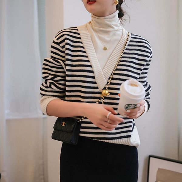 

2021 new winter knitted pieces turtleneck high design shirt sensation loose striped seam j9rc, White;black