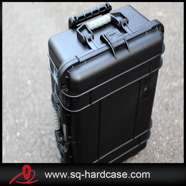 

large space waterproof shockproof hard plastic equipment pull rod box1