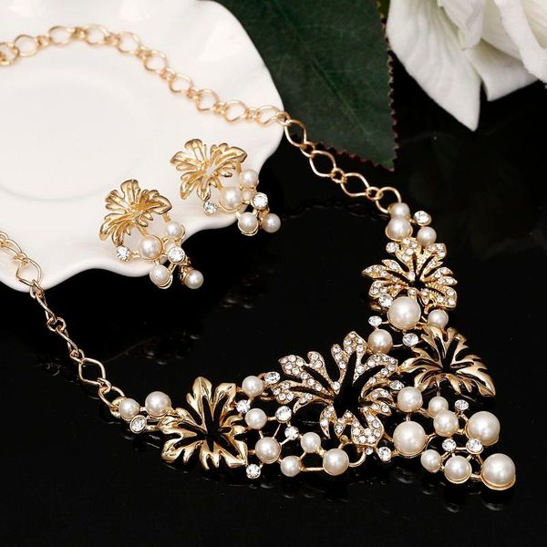 

imitation pearl wedding jewelry sets romantic rhinestone decorative flower pendant choker necklace earrings set, Silver