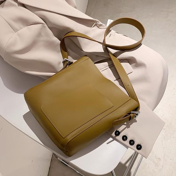 

original design simple ladies bag autumn/winter 2020 new fashion all-match shoulder bag messenger bucket width: 25cm