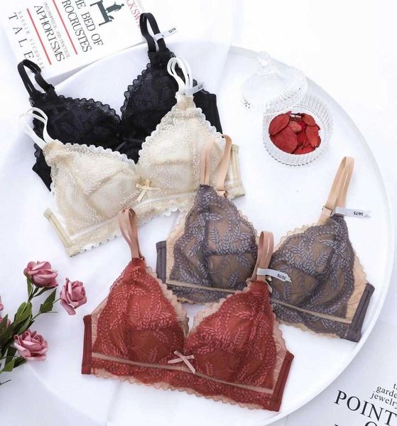 

new french style lace triangle cup underwear modal cotton small chest gathered together comfortable soft bra without steel ring, Red;black