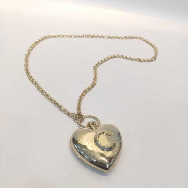 

2022 luxury quality heart shape pendant charm necklace in 18k gold plated can opened design for women wedding jewelry gift have box stamp p3, Golden