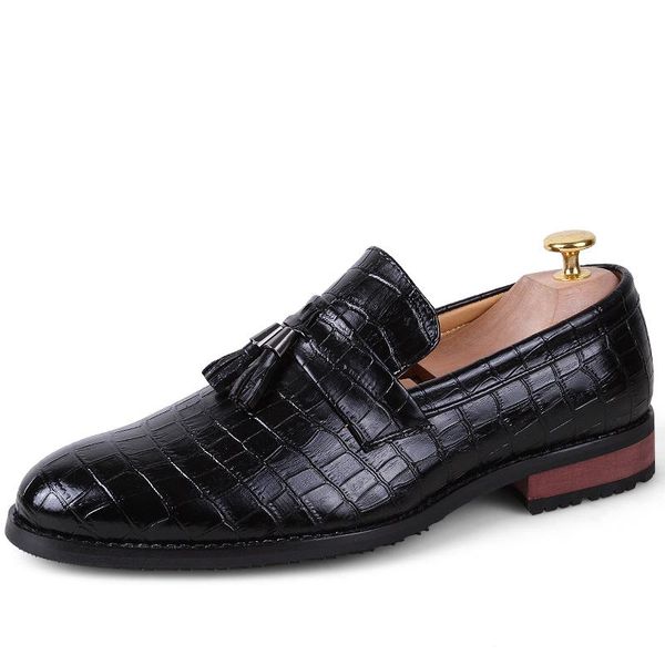 

men winter italian fashion snake skin brogue leather oxford tassel slip on pointed toe shoes designer male formal cool footwear, Black